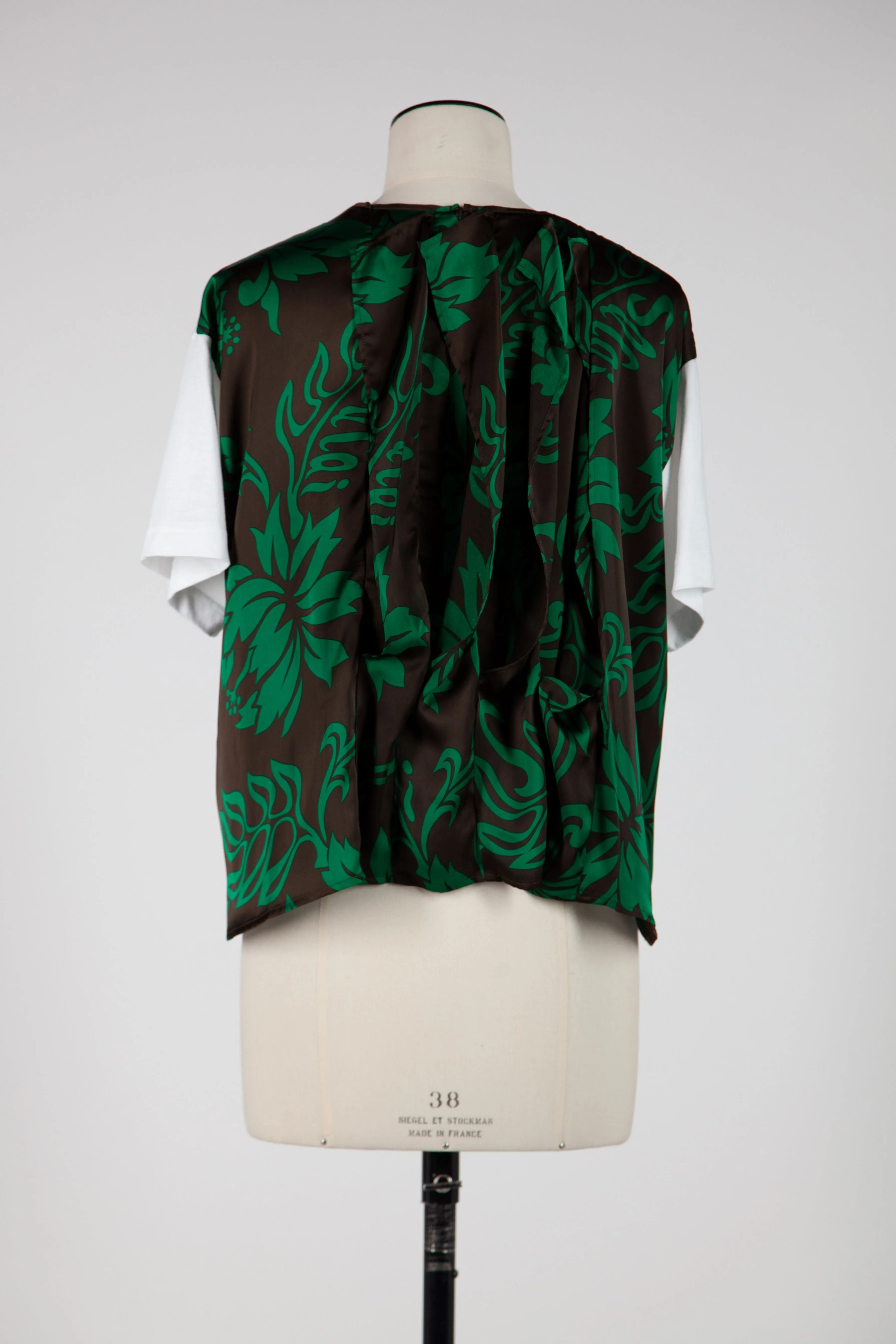 2407063 Floral print t-shirt