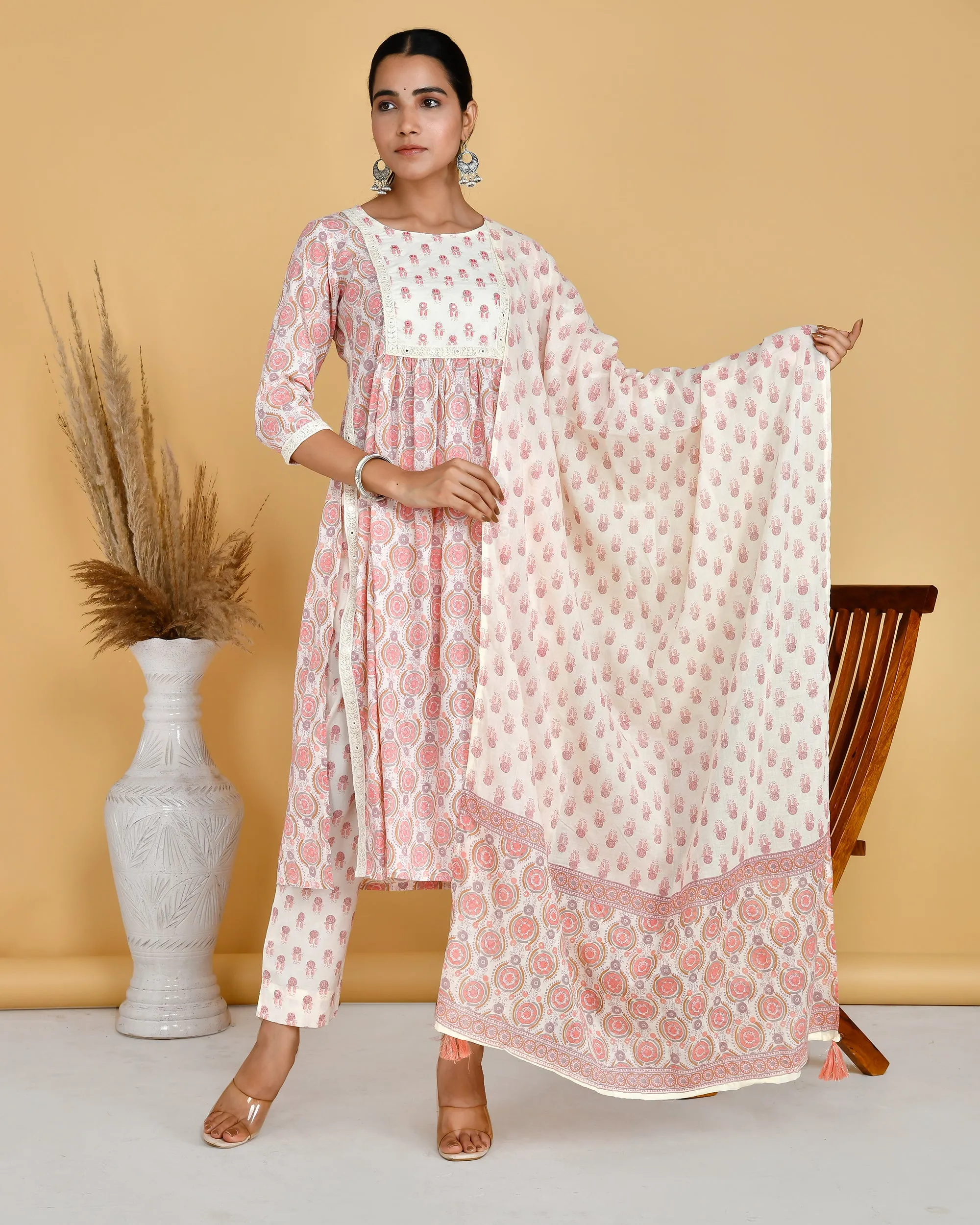 Casual Cotton Lace Detailed Nyra Cut Pant Set