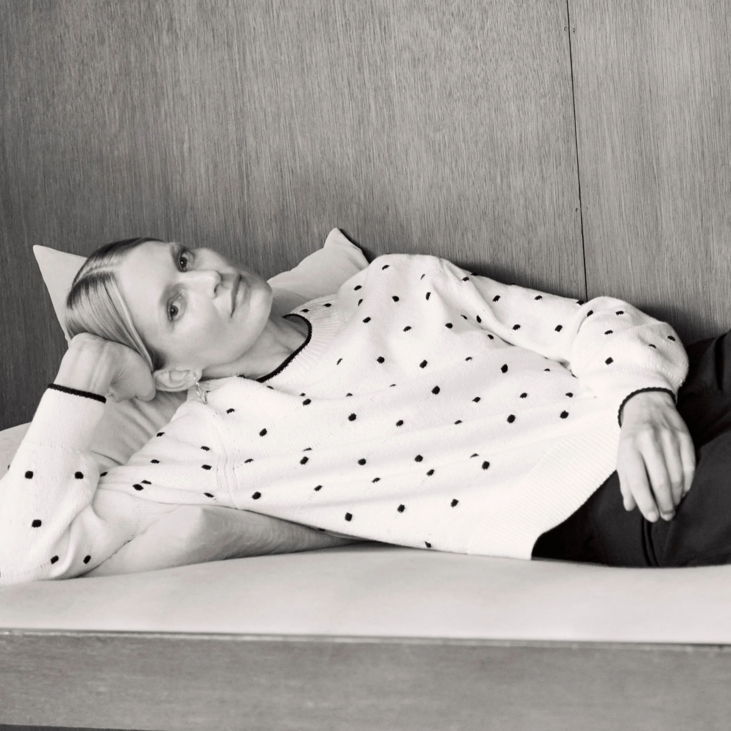 Kim Sweater - Dot Knit :: Ivory/Black
