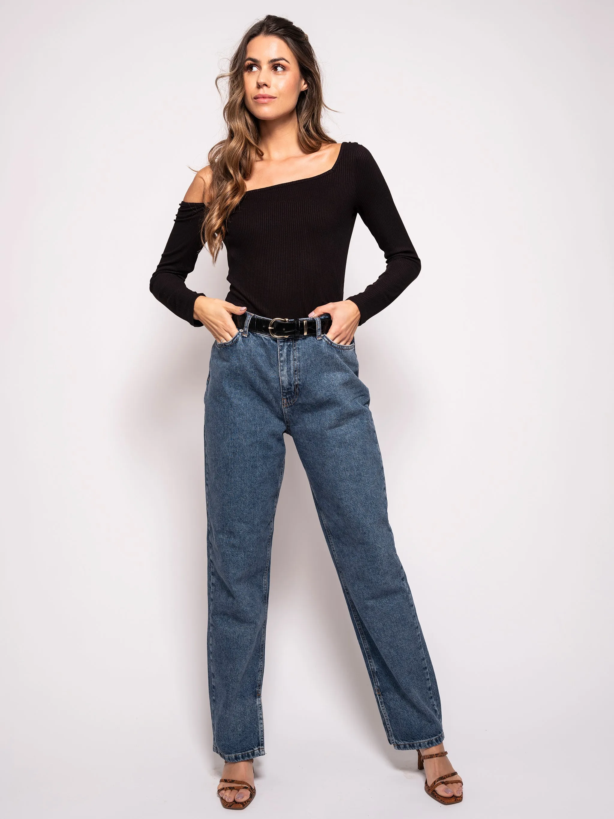 Mom Jeans With Slit Detail