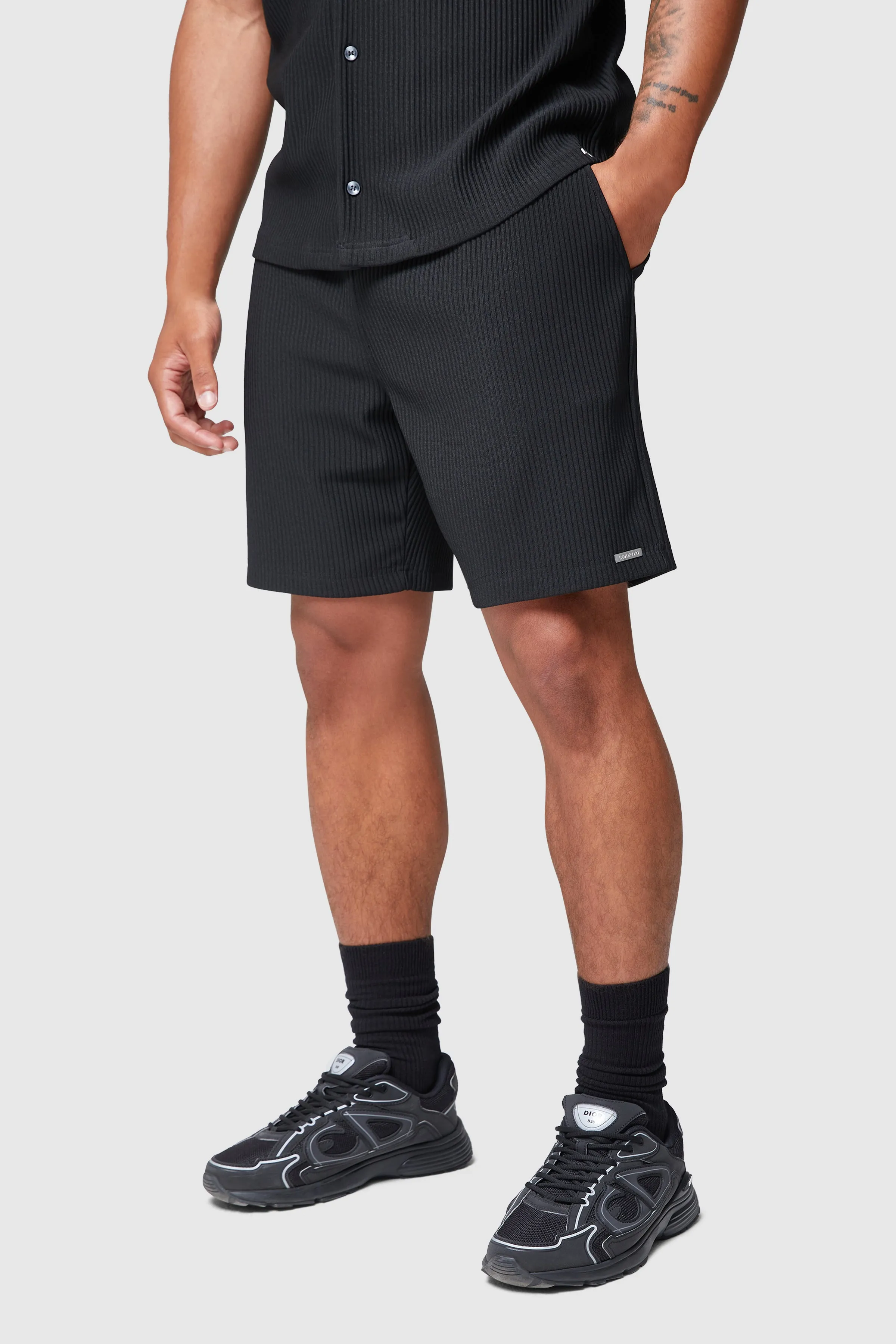VERONA SHORT - BLACK